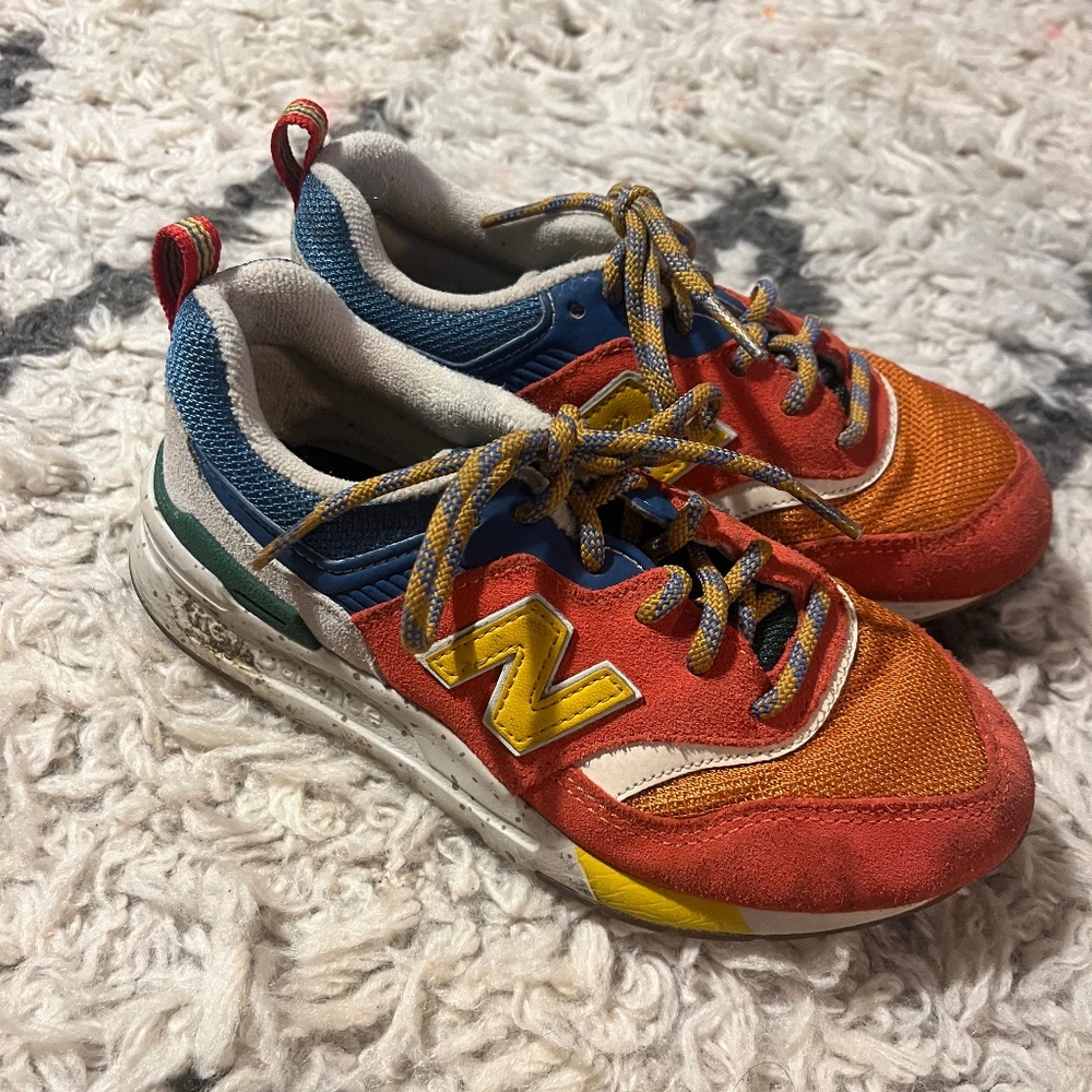 Kids new balance shoes size 1
